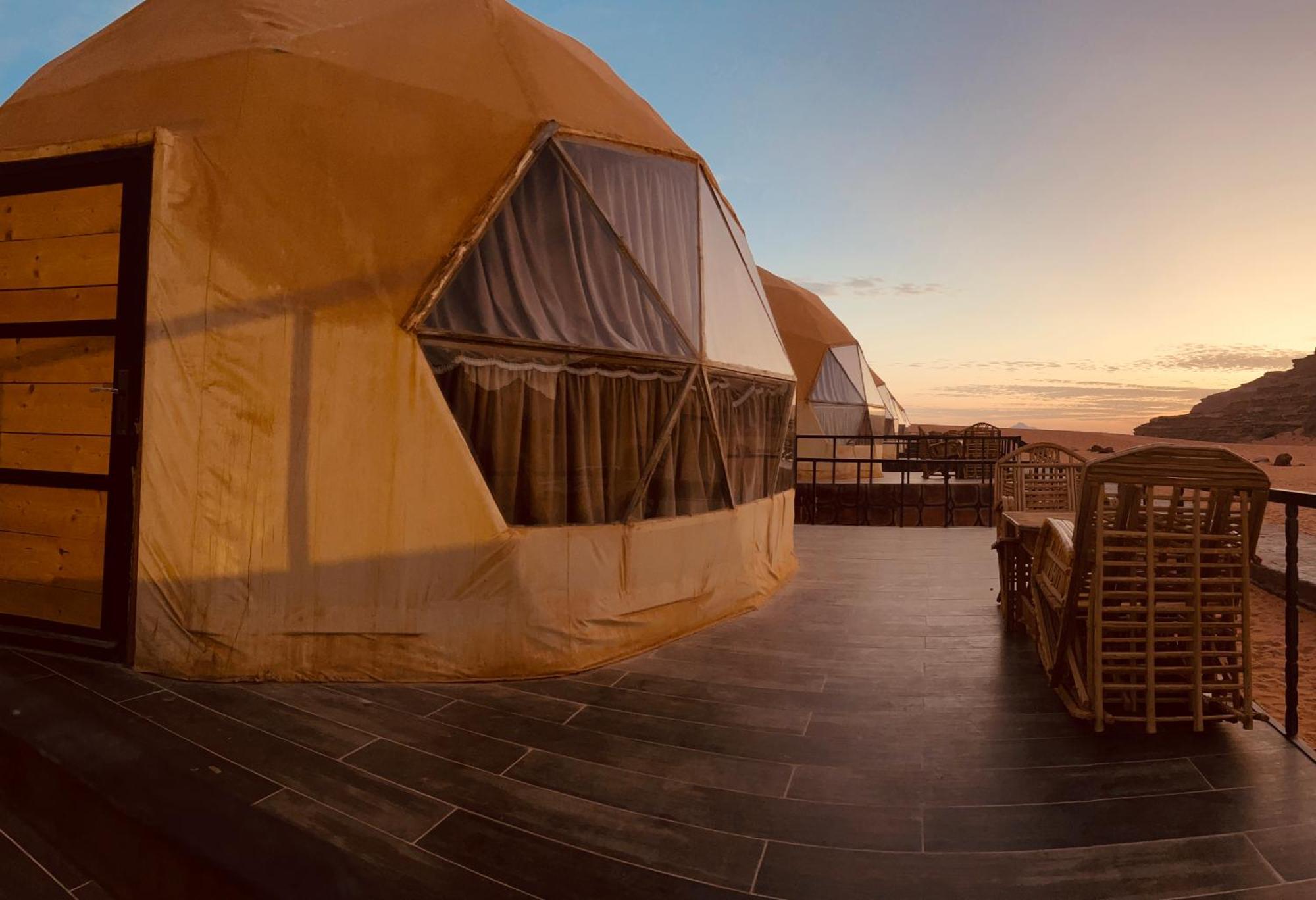 Revan Rum Luxury Camp 와디럼 외부 사진