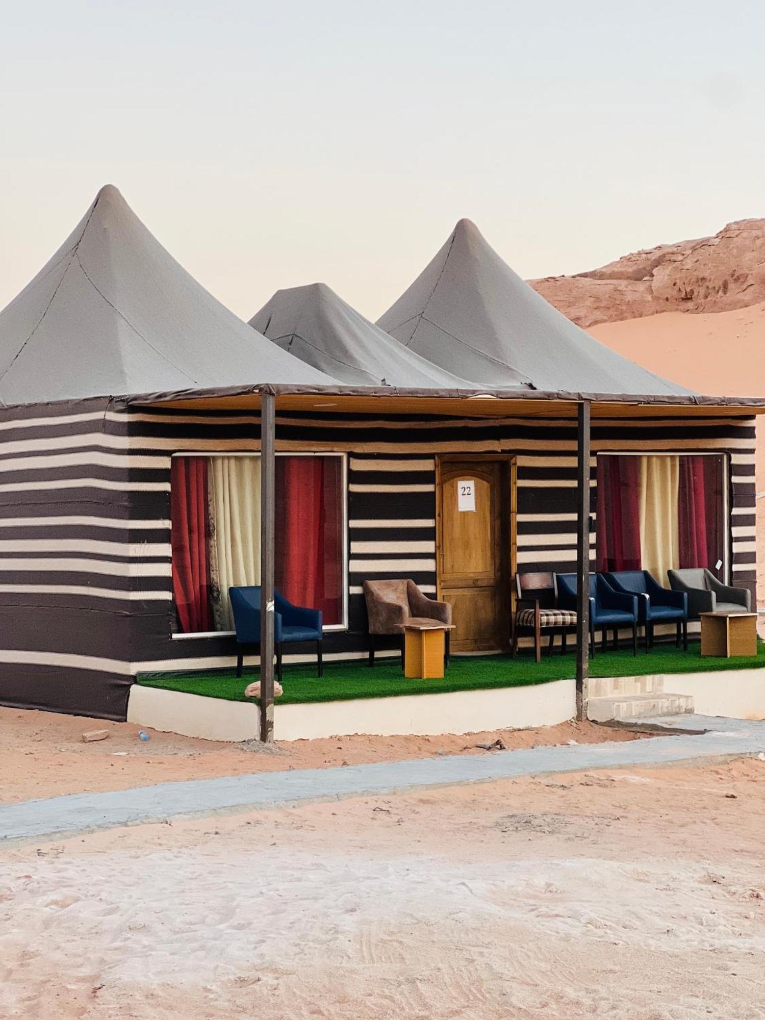 Revan Rum Luxury Camp 와디럼 외부 사진