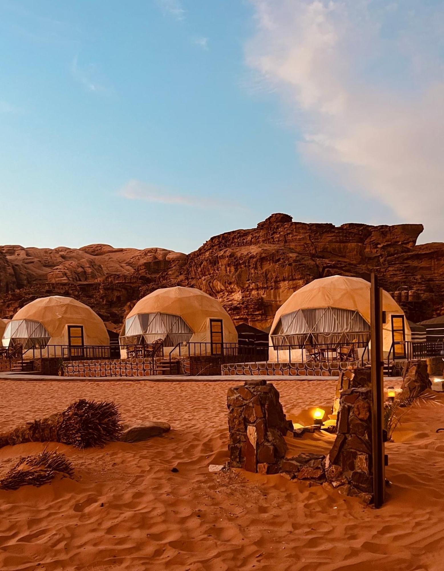 Revan Rum Luxury Camp 와디럼 외부 사진