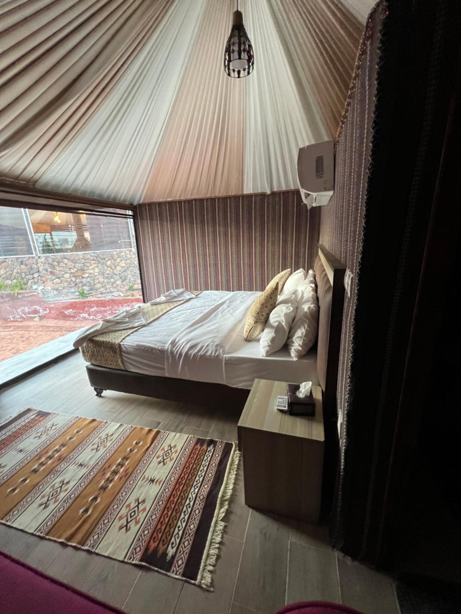 Revan Rum Luxury Camp 와디럼 외부 사진