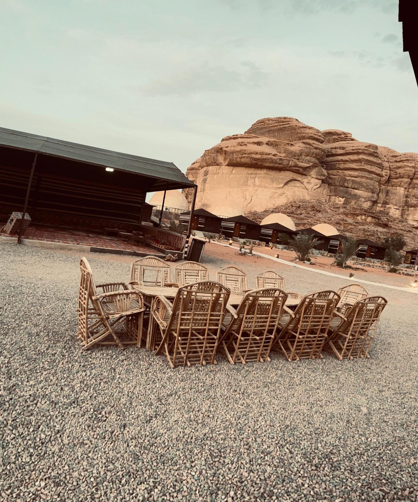 Revan Rum Luxury Camp 와디럼 외부 사진