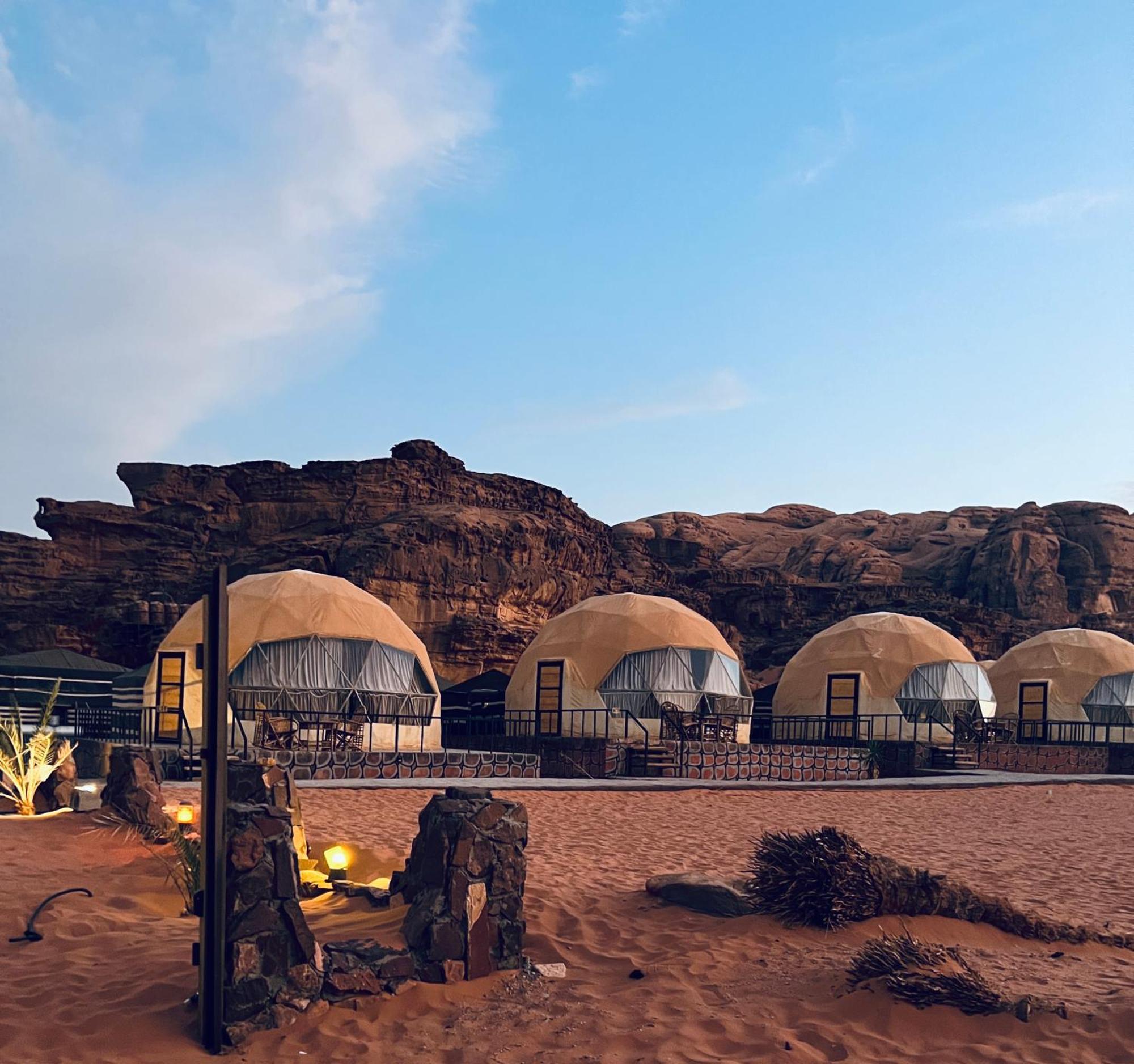 Revan Rum Luxury Camp 와디럼 외부 사진