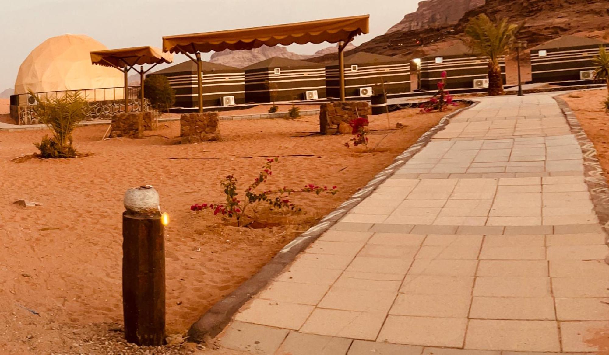 Revan Rum Luxury Camp 와디럼 외부 사진