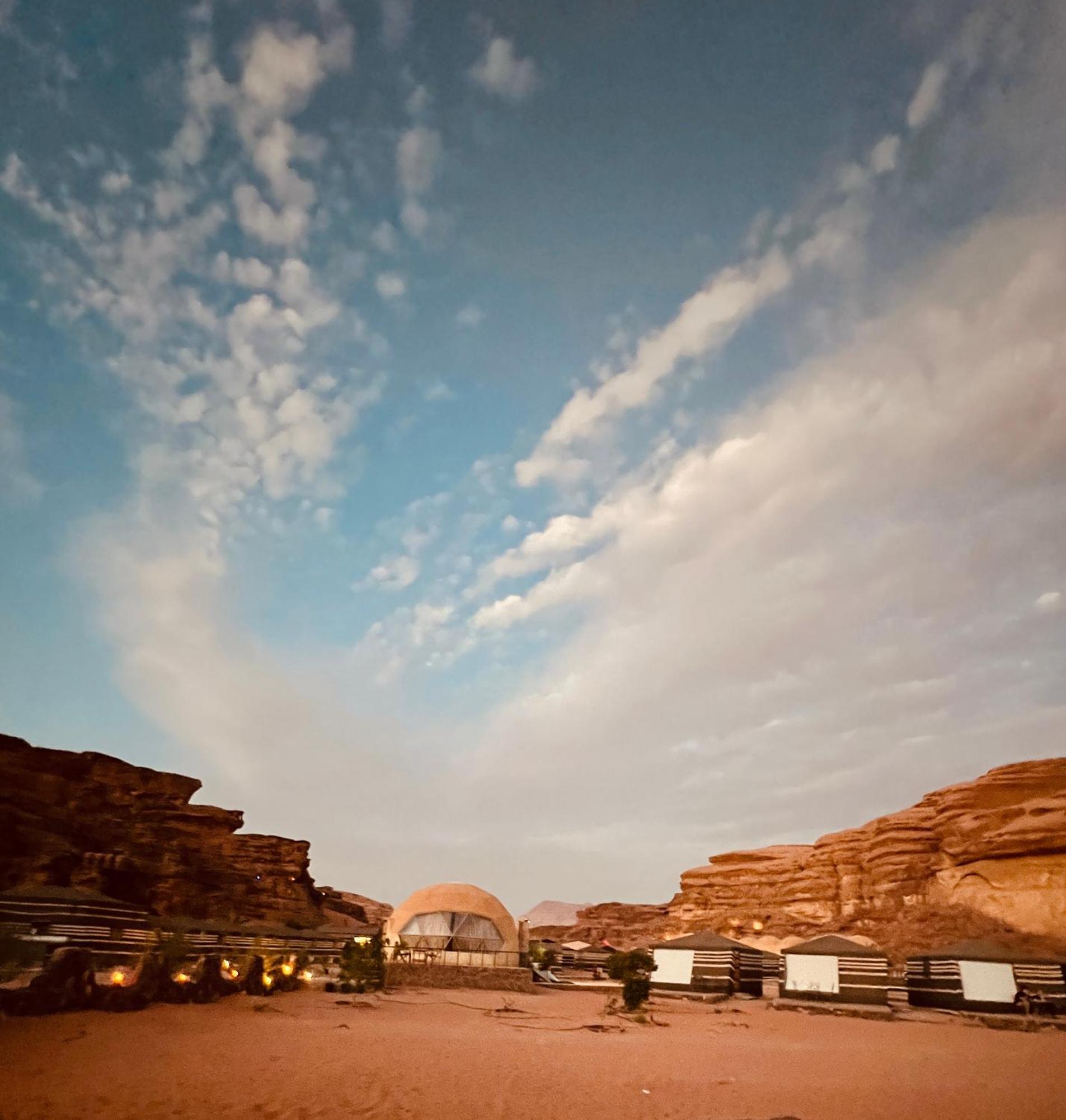 Revan Rum Luxury Camp 와디럼 외부 사진